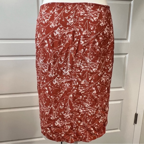 Floral Wrap Skirt Rust White Print Casual Lightweight Summer Skirt - Picture 3 of 7